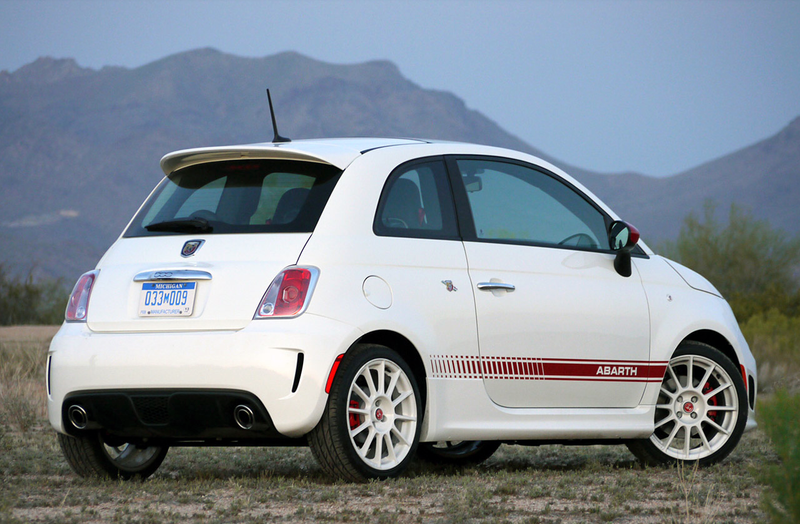 Illustration for article titled Is there a thing like a Fiat 500 Abarth Sport?